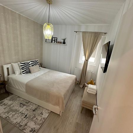 בוקרשט Boutique Apartment מראה חיצוני תמונה